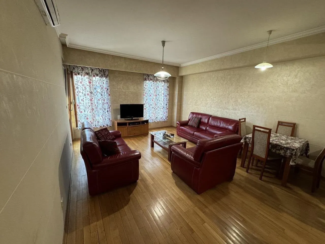 Izdavanje, jednosoban stan, 50m², Centar, Podgorica