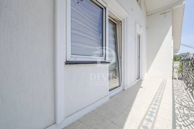Sale, house, 274m², Partizanov Stadion, Beograd