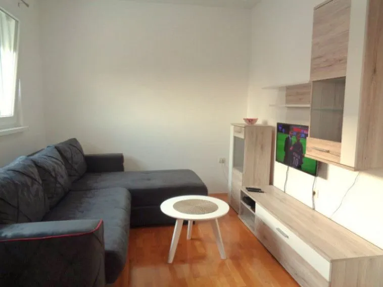 Izdavanje, garsonjera, 31m², Bar, Crna Gora