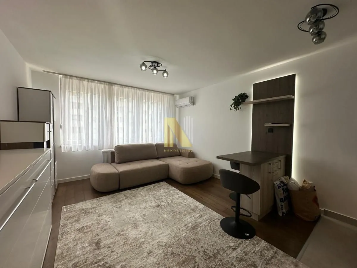 Izdavanje, garsonjera, 25m², Novo naselje, Novi Sad