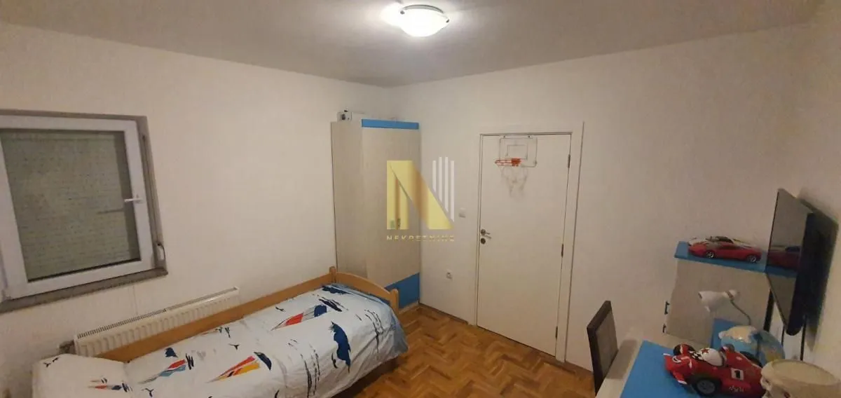 Prodaja, trosoban stan, 82m², Veternik, Novi Sad Sve Podlokacije