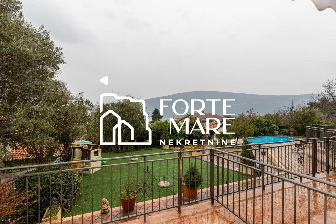 Prodaja, jednosoban stan, 46m², Baošići, Herceg Novi