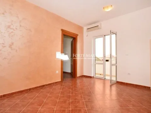 Sale, one bedroom apartment, 39m², Bijela, Herceg Novi - image 5