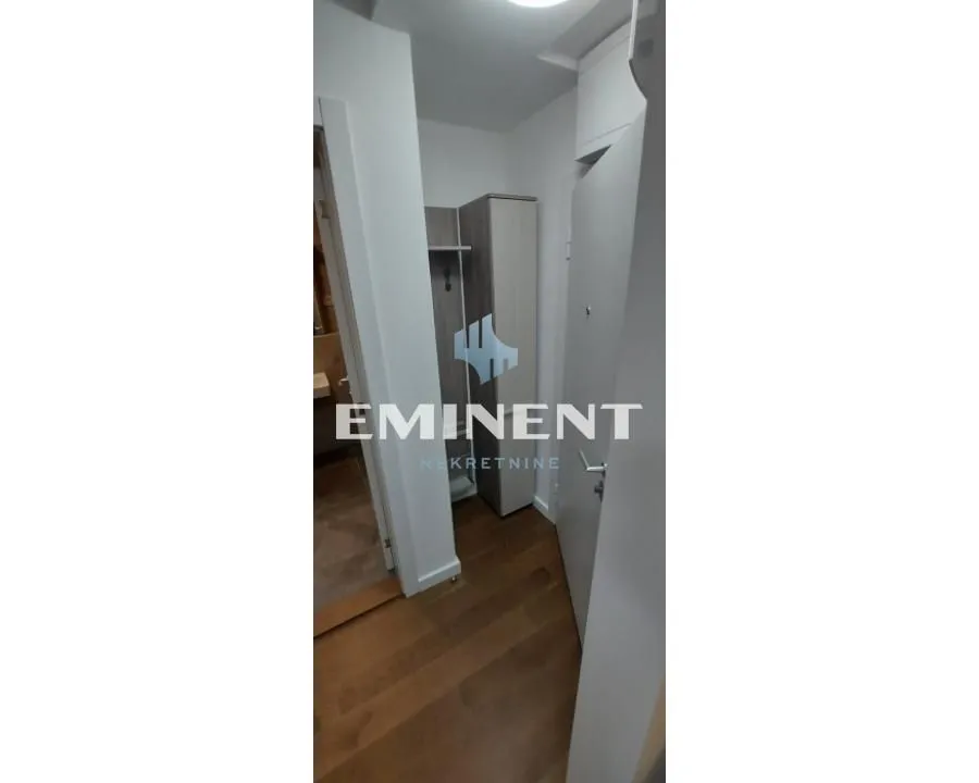 Izdavanje, dvosoban stan, 40m², Novi Beograd Blok 67, Novi Beograd Sve Podlokacije