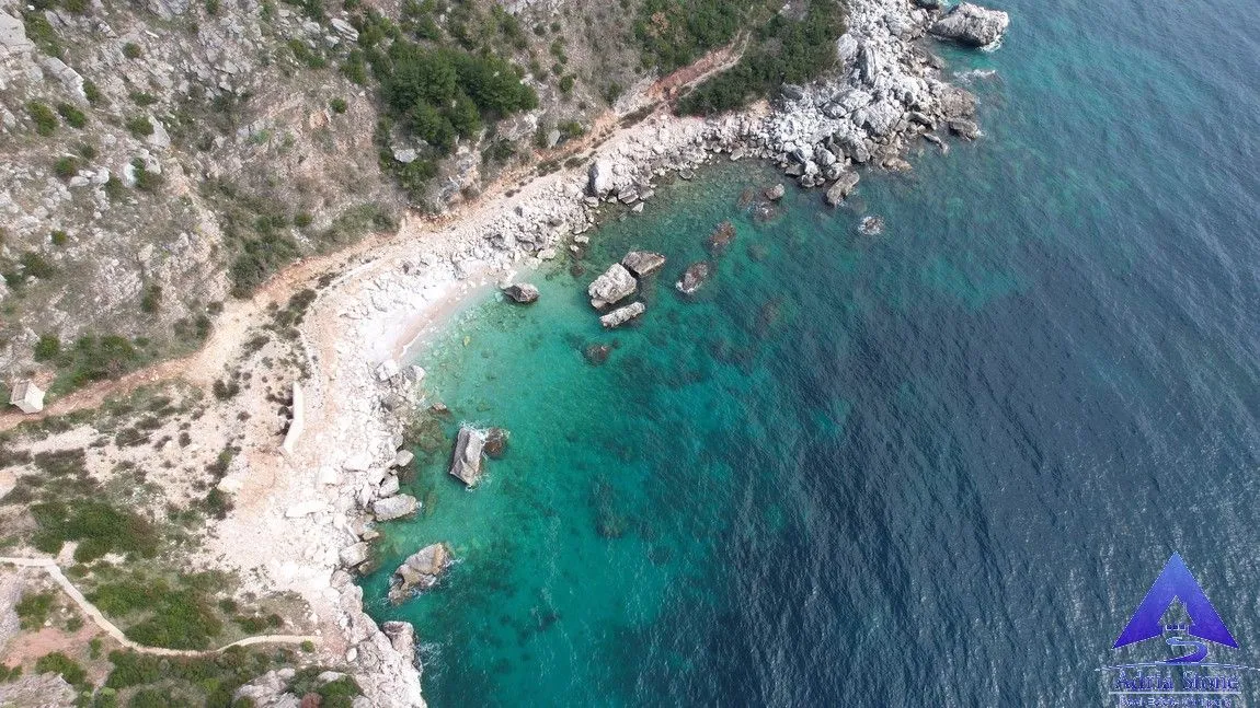 Prodaja, kuća, 580m², Skočiđevojka, Budva