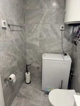 Izdavanje, dvosoban stan, 66m², Stari Aerodrom, Podgorica - image 10