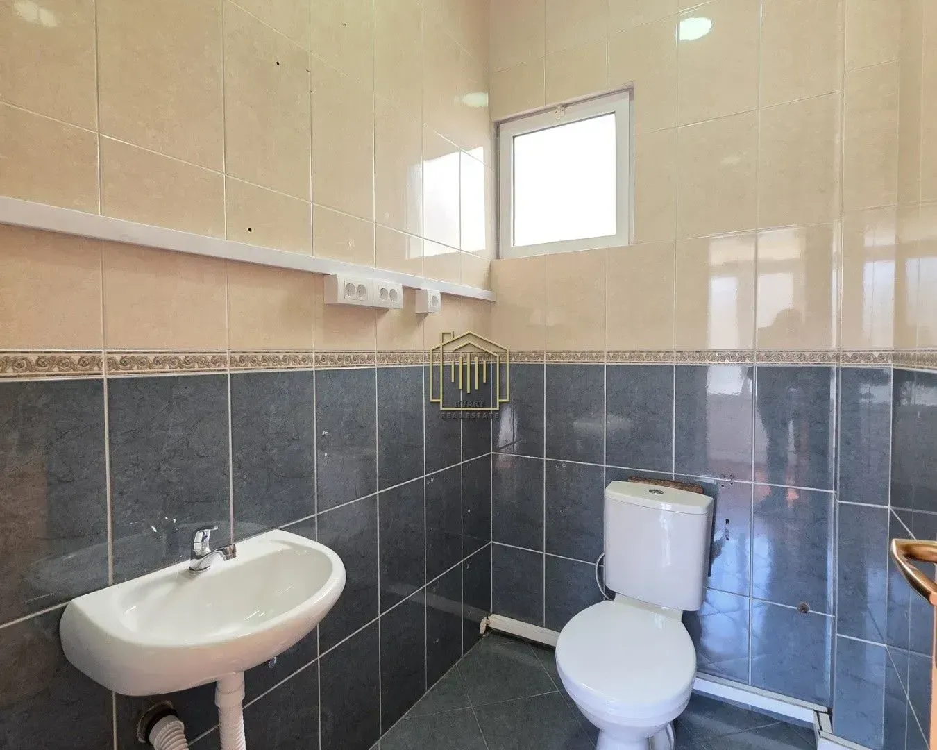 Sale, office space, 143m², Podgorica, Crna Gora