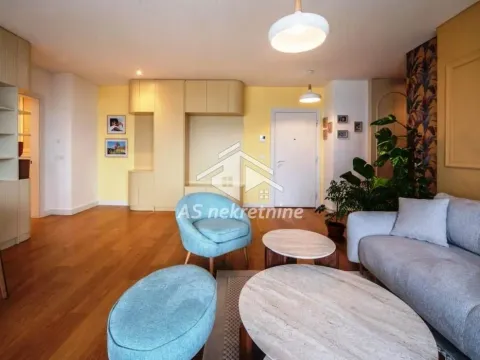 Izdavanje, trosoban stan, 100m², Vračar Sve Podlokacije, Beograd - image 8