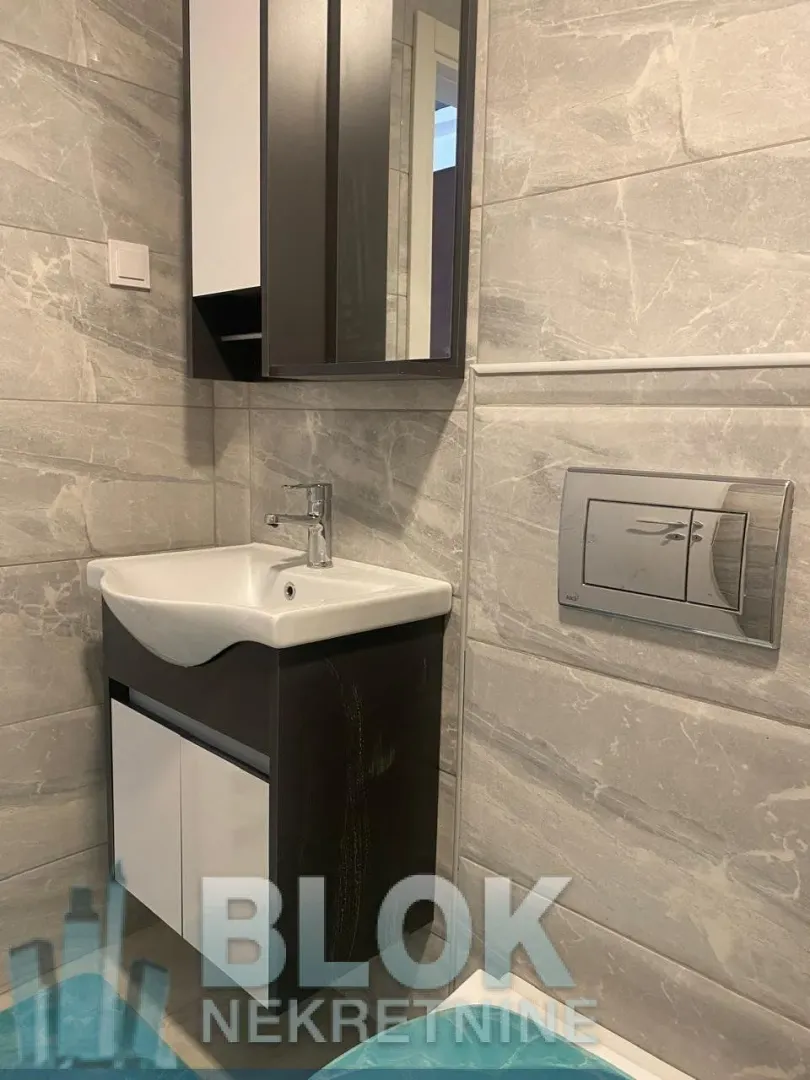 Izdavanje, jednosoban stan, 27m², Stari Aerodrom, Podgorica
