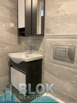 Izdavanje, jednosoban stan, 27m², Stari Aerodrom, Podgorica - image 6