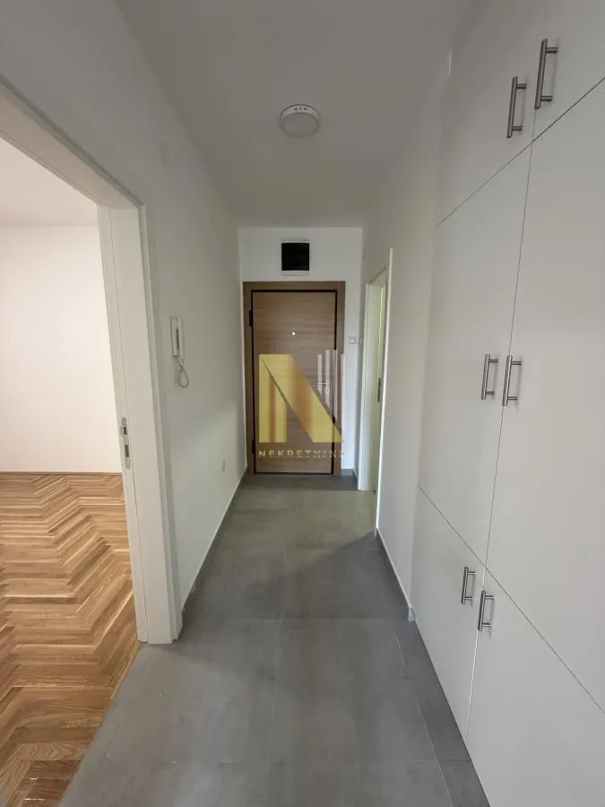 Prodaja, dvosoban stan, 44m², Bulevar Evrope, Novi Sad Sve Podlokacije