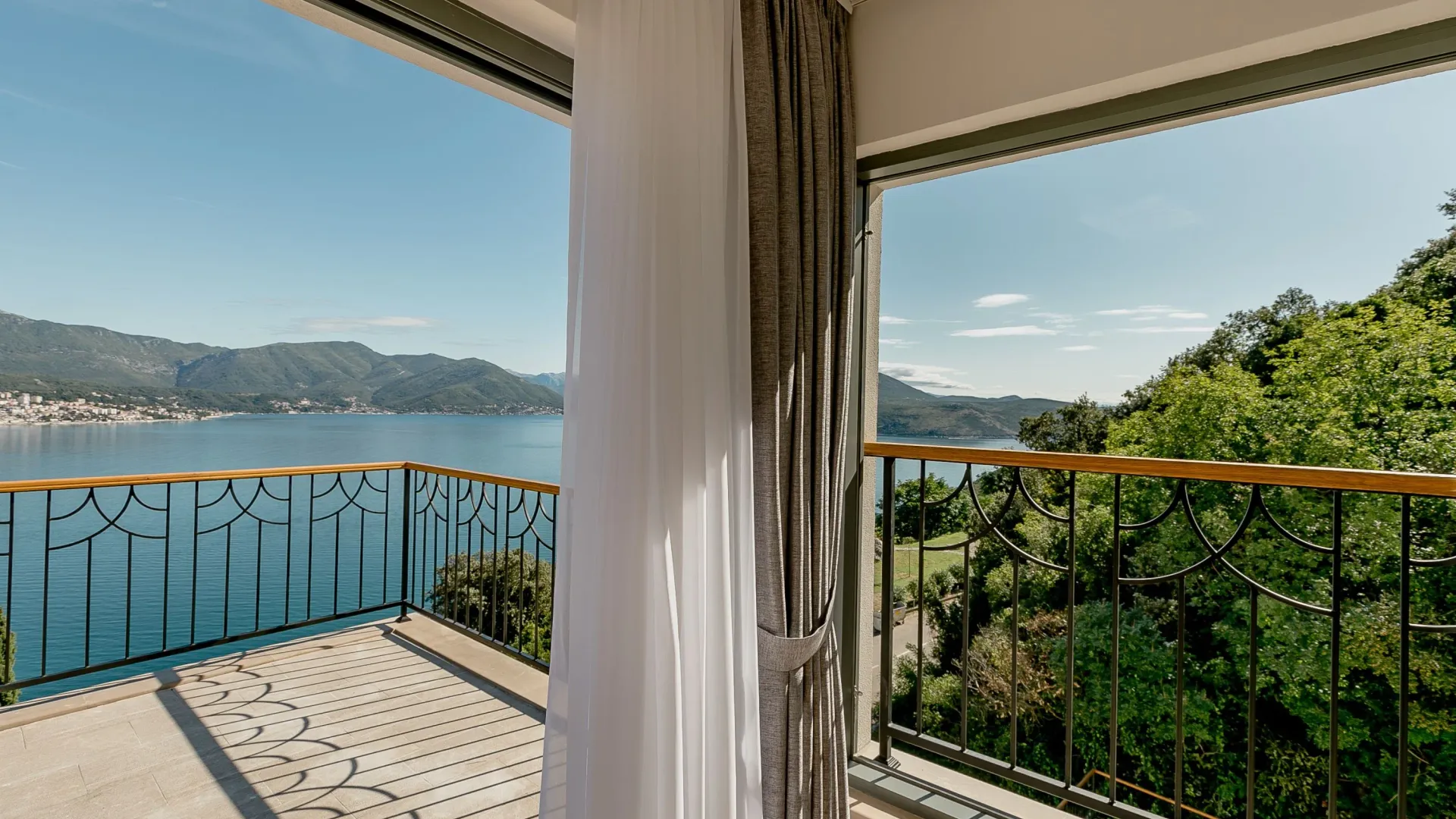 Prodaja, kuća, 282m², Njivice, Herceg Novi