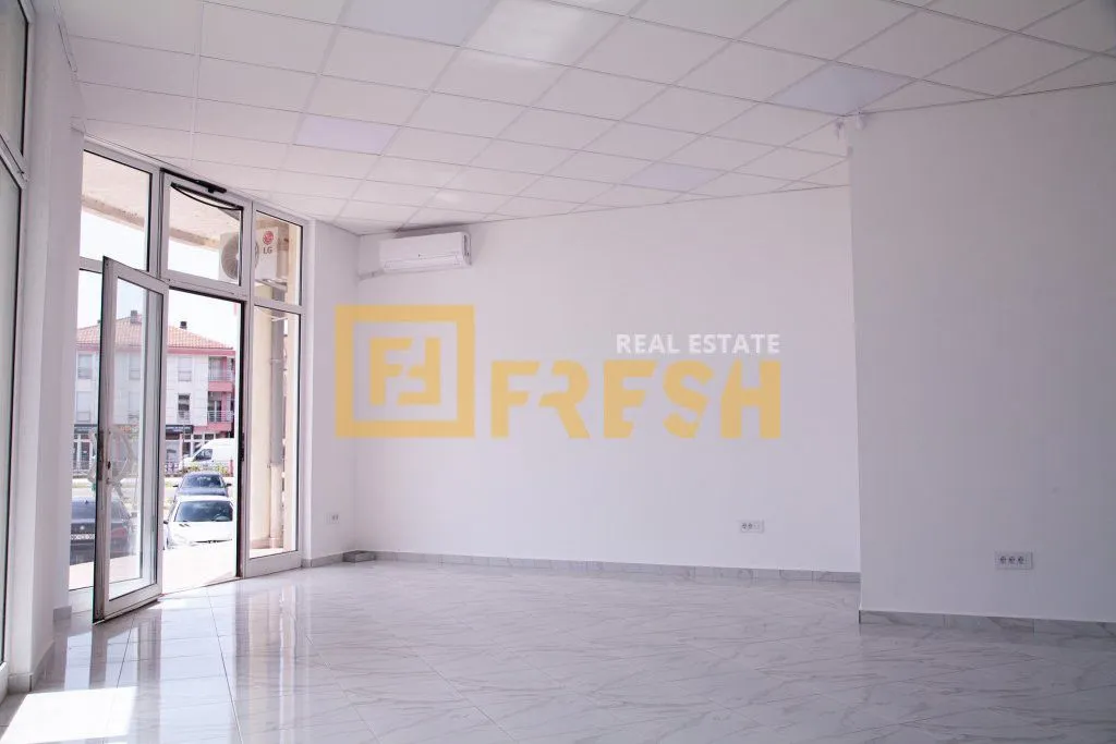 Rent, office space, 84m², Stari Aerodrom, Podgorica