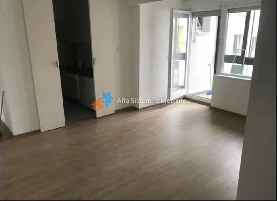Rent, three bedroom apartment, 90m², Stari Grad, Beograd