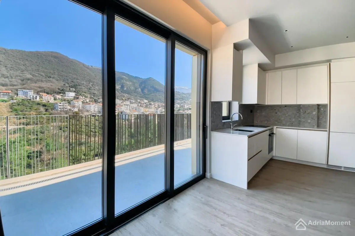 Sale, two bedroom apartment, 102m², Porto Montenegro, Tivat