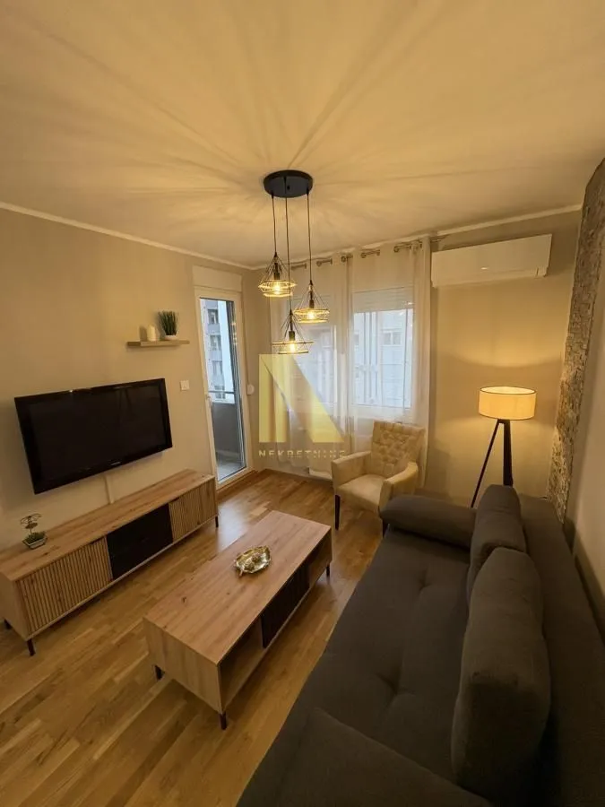 Izdavanje, dvosoban stan, 39m², Avijatičarsko naselje, Novi Sad Sve Podlokacije