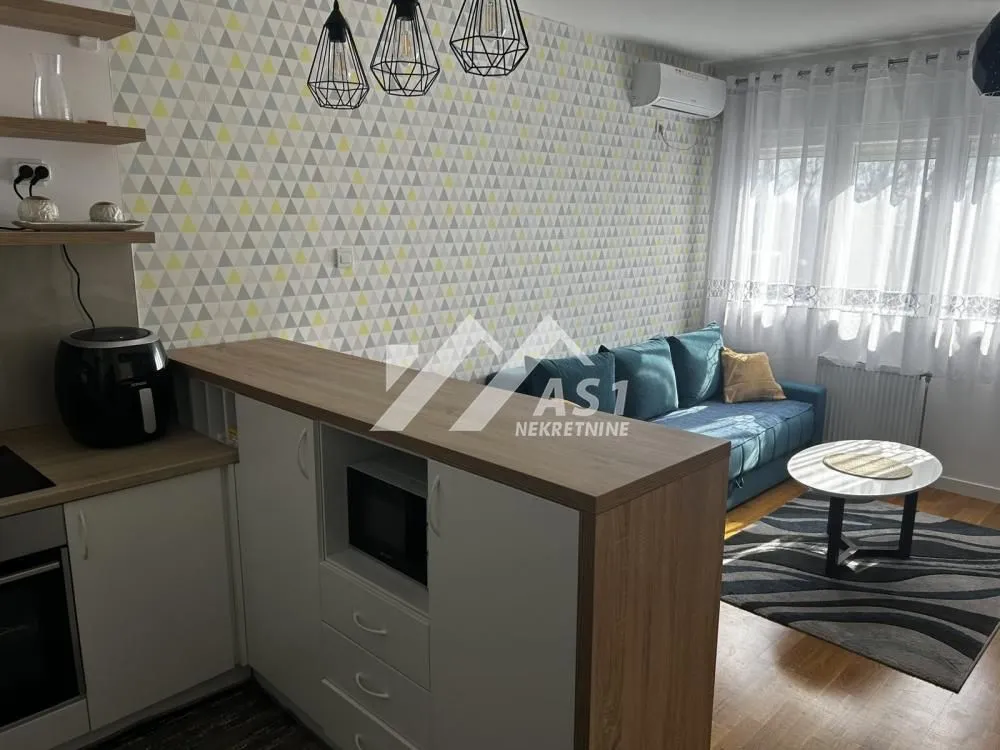 Izdavanje, jednosoban stan, 37m², Novi Sad Sve Podlokacije, Novi Sad