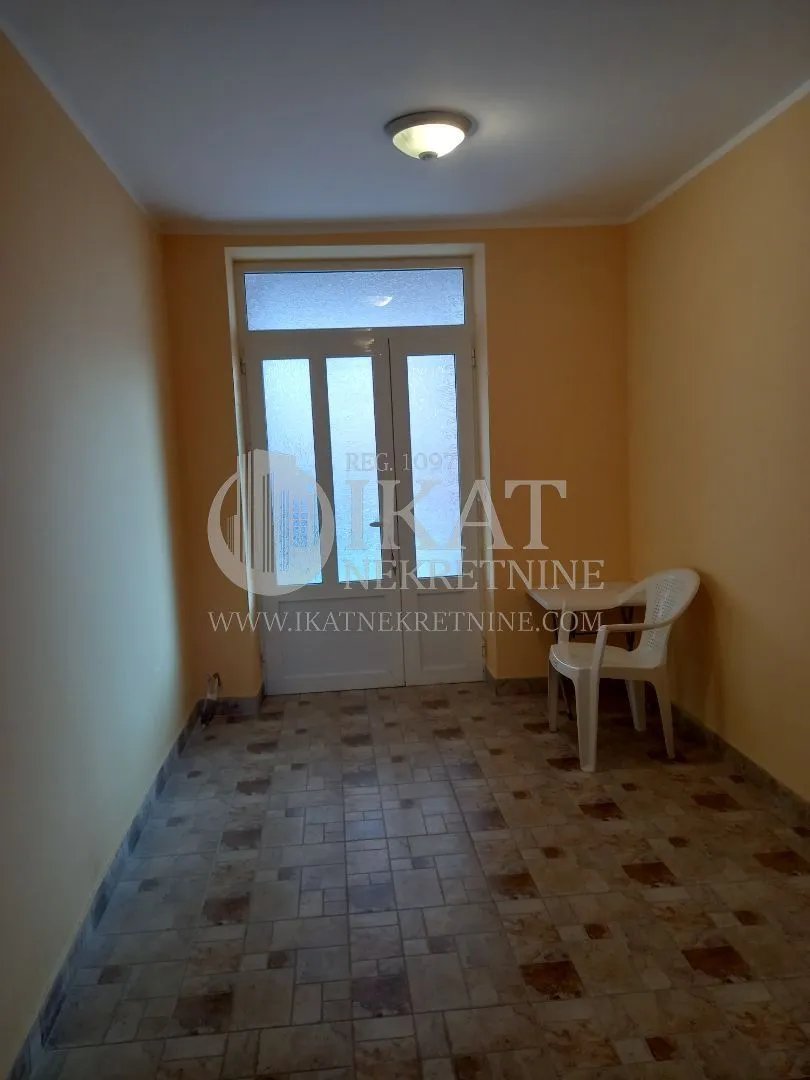 Sale, house, 397m², Petlovo Brdo, Beograd
