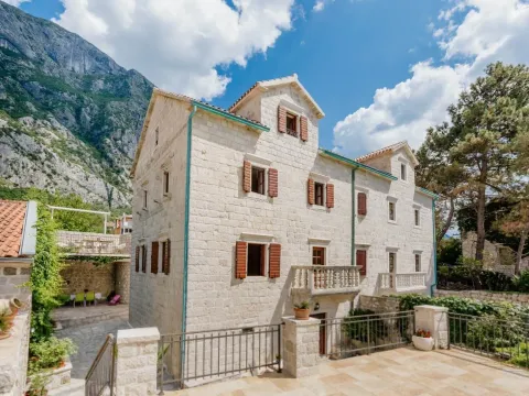 Prodaja, kuća, 370m², Kotor, Crna Gora - image 21