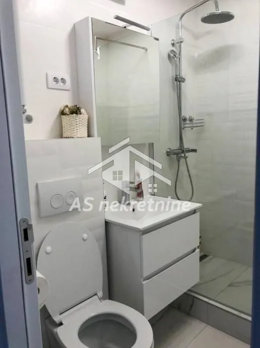 Izdavanje, dvosoban stan, 57m², Novi Beograd Blok 28, Novi Beograd Sve Podlokacije