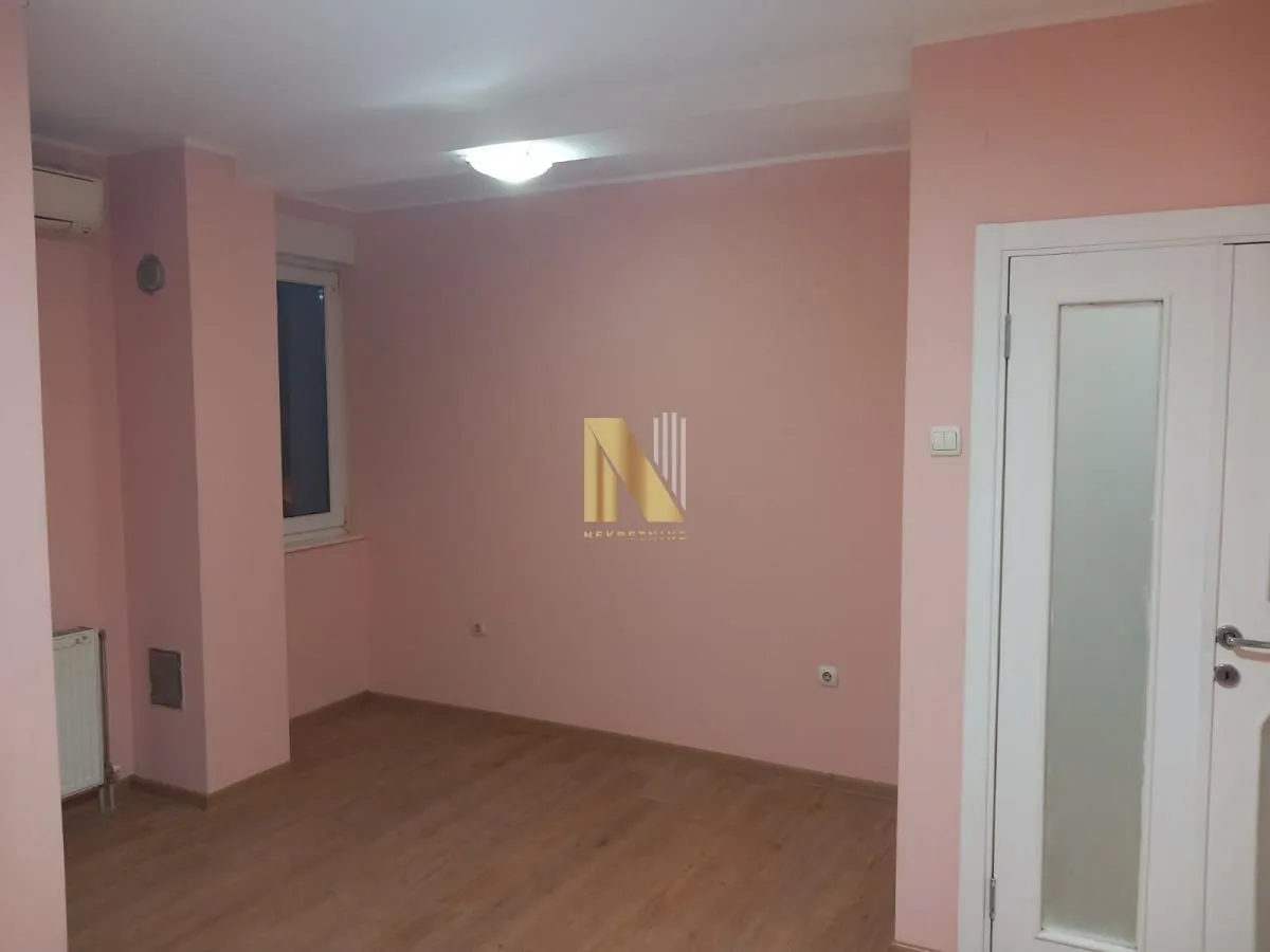 Prodaja, dvosoban stan, 44m², Sajmište, Novi Sad