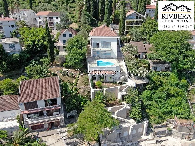 Prodaja, kuća, 285m², Njivice, Herceg Novi