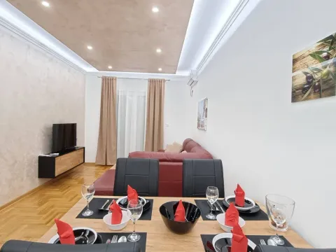 Izdavanje, jednosoban stan, 45m², Budva, Crna Gora - image 11