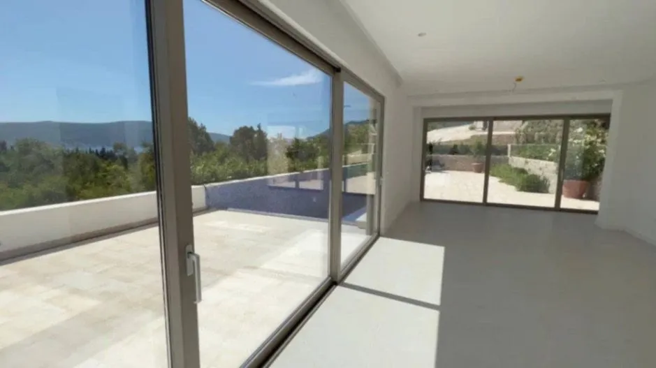 Sale, two bedroom apartment, 240m², Donja Lastva, Tivat