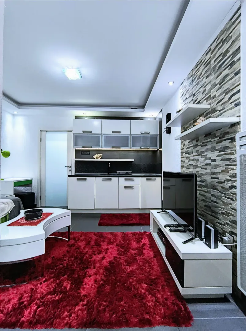 Izdavanje, jednosoban stan, 30m², Centar, Bar