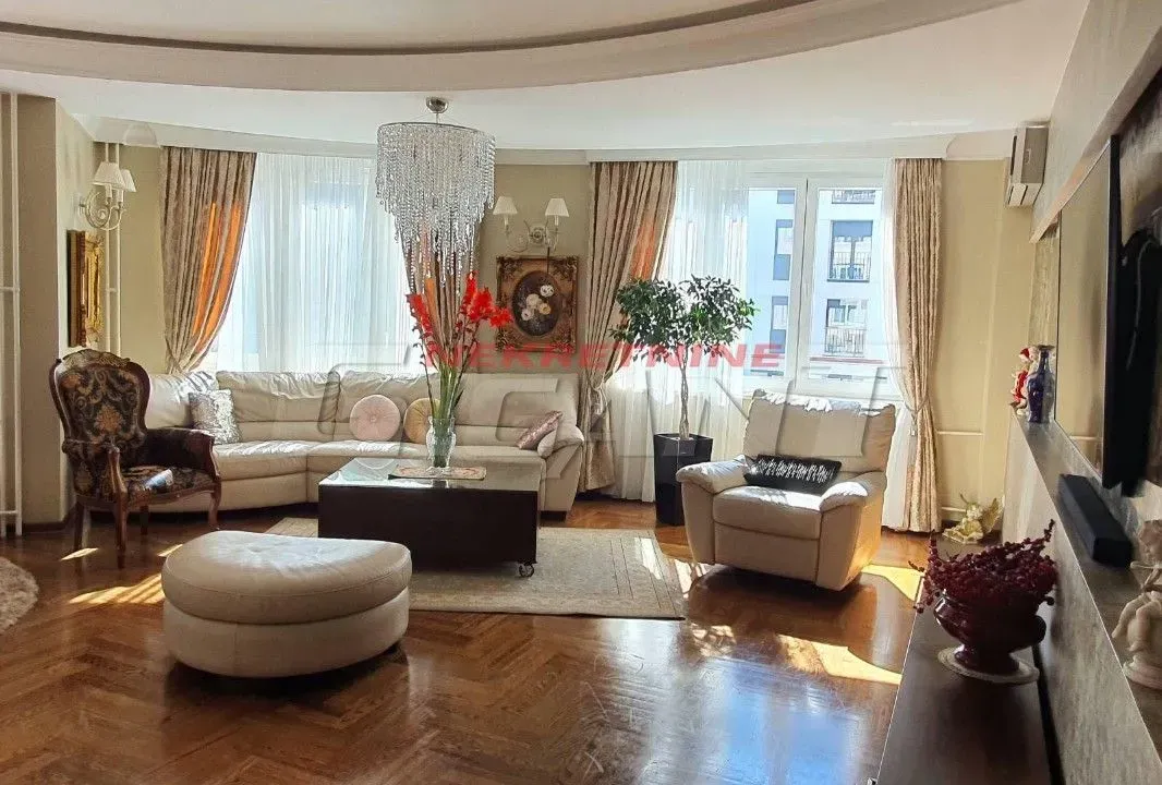 Prodaja, četvorosoban stan, 140m², Vračar Sve Podlokacije, Beograd