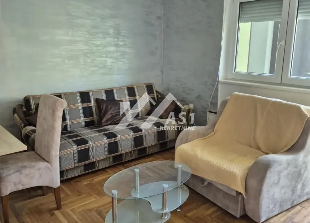 Rent, two bedroom apartment, 350m², Grbavica, Novi Sad Sve Podlokacije