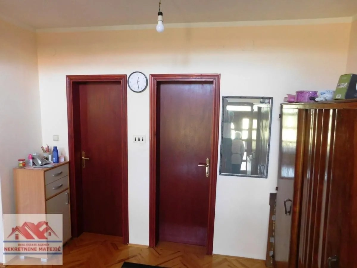 Prodaja, kuća, 220m², Kragujevac, Srbija