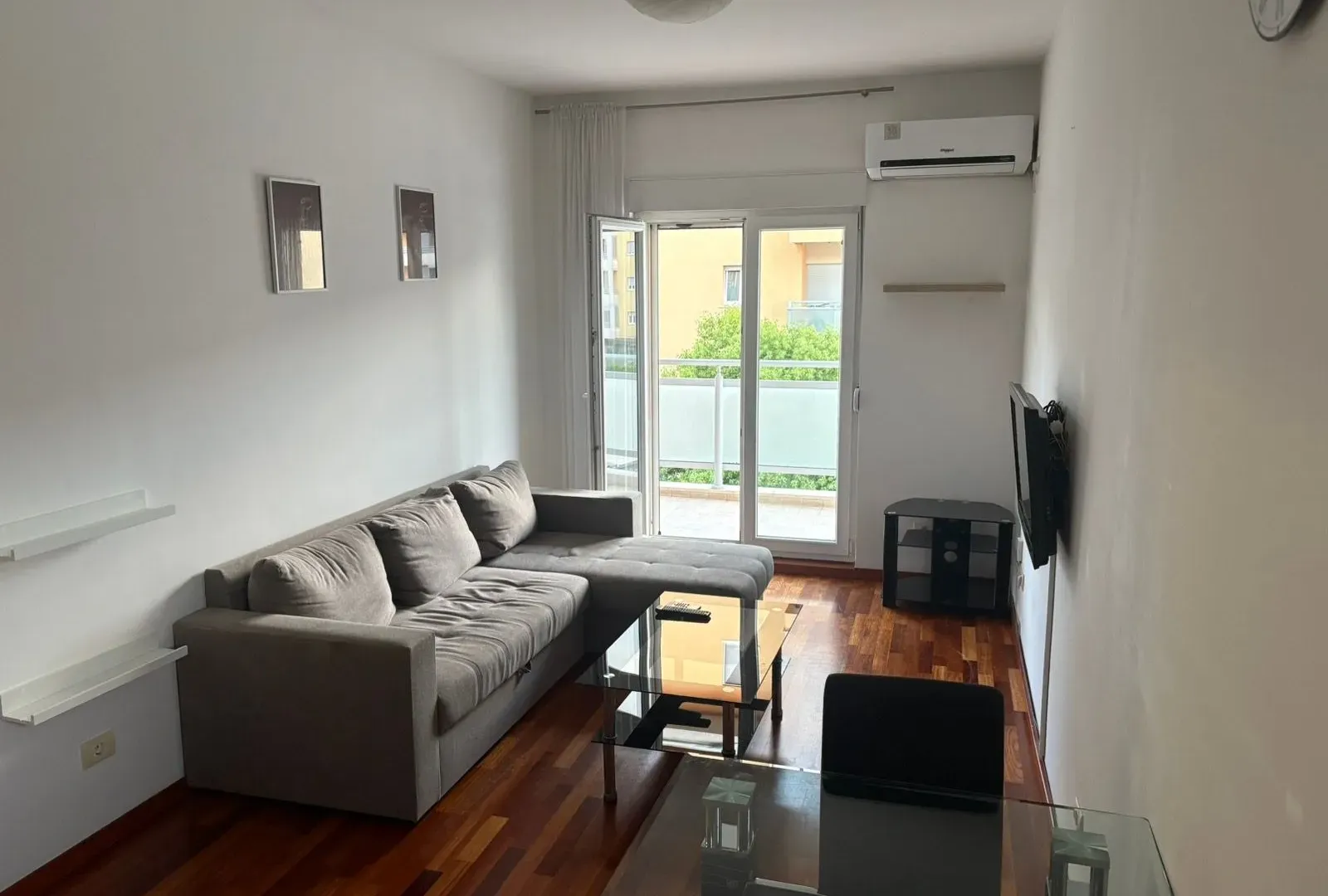 Izdavanje, jednosoban stan, 44m², City Kvart, Podgorica