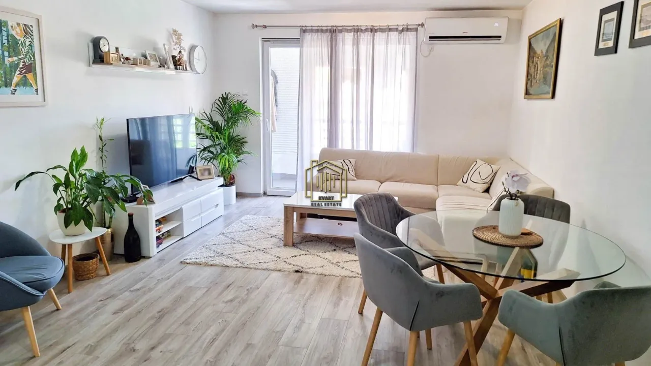 Prodaja, dvosoban stan, 72m², Gintaš, Podgorica