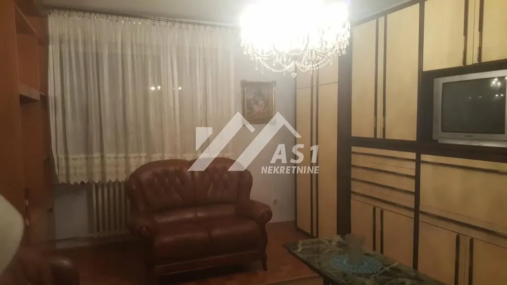 Izdavanje, trosoban stan, 85m², Liman 2, Novi Sad Sve Podlokacije