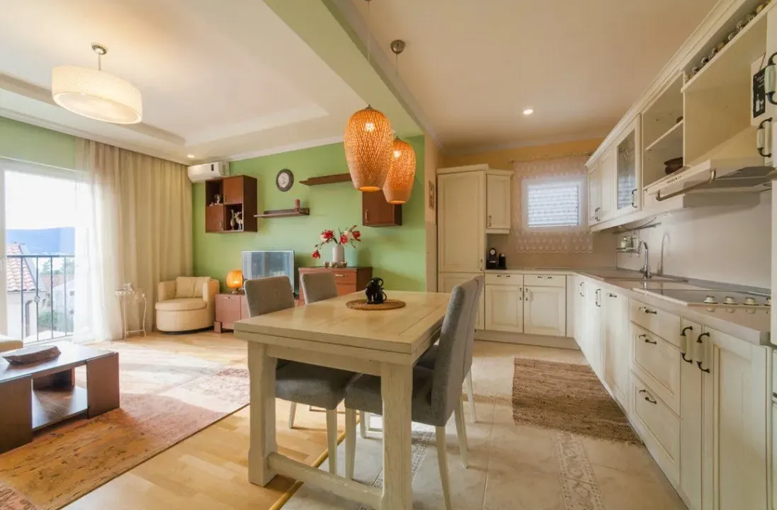 Sale, two bedroom apartment, 90m², Tivat, Crna Gora