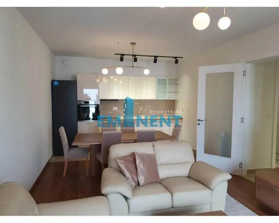 Rent, four bedroom apartment, 100m², Novi Beograd Blok 65, Novi Beograd Sve Podlokacije