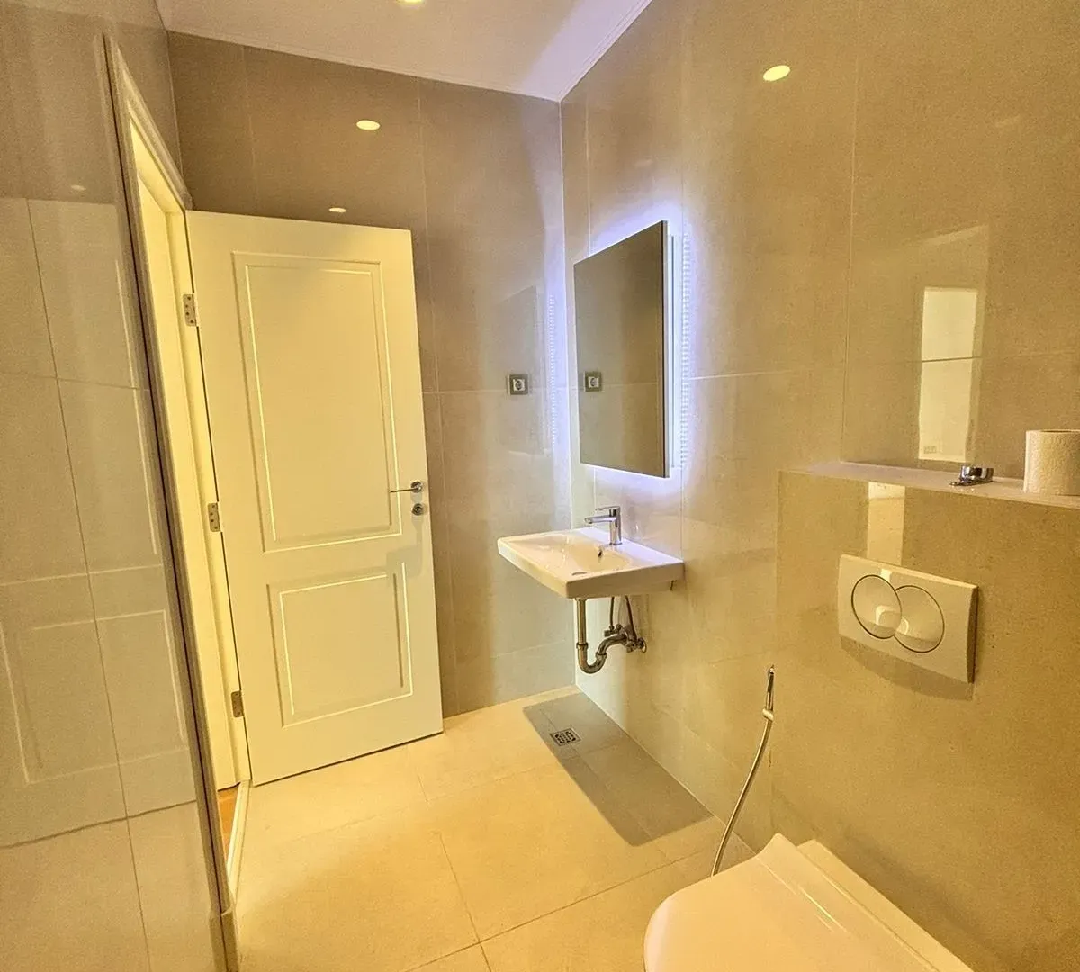 Sale, two bedroom apartment, 101m², Tivat, Crna Gora