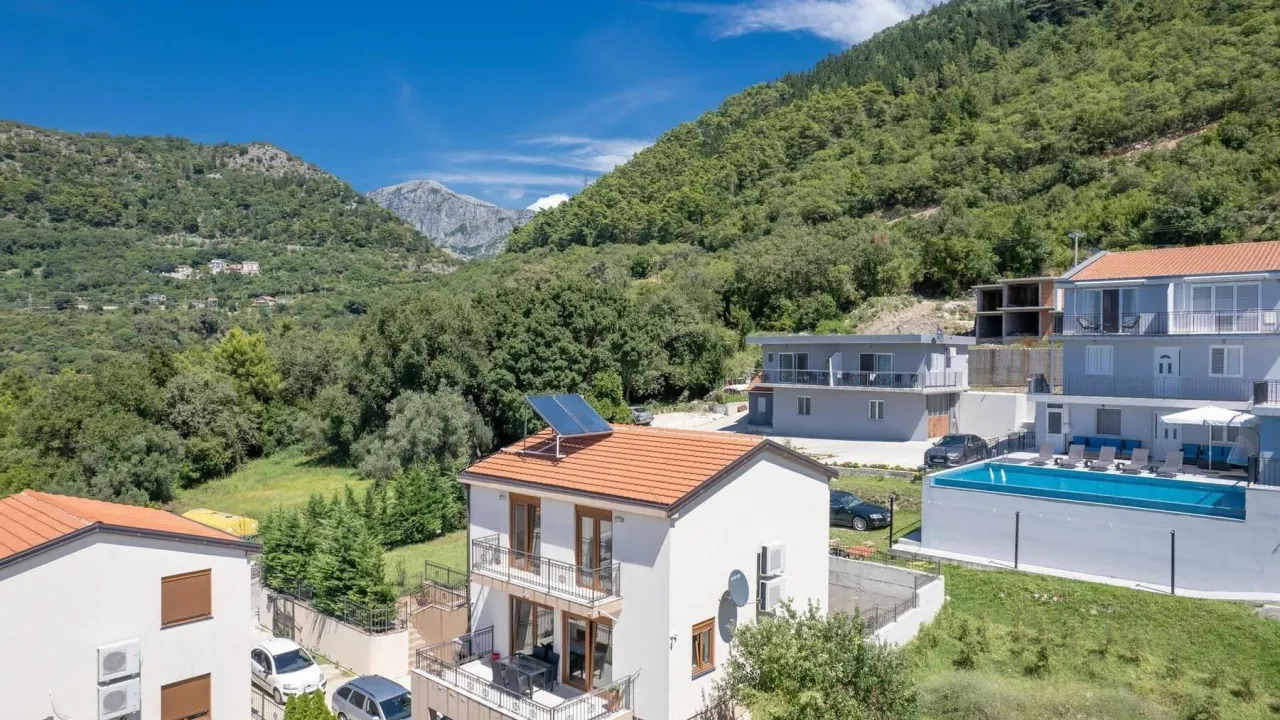 Prodaja, kuća, 176m², Dub, Kotor