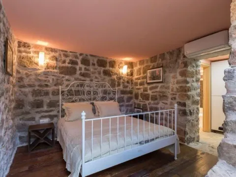 Sale, house, 216m², Đuraševići, Tivat - image 8