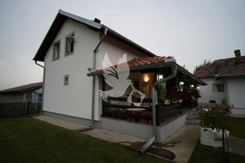 Sale, house, 178m², Velika Ivanča, Mladenovac
