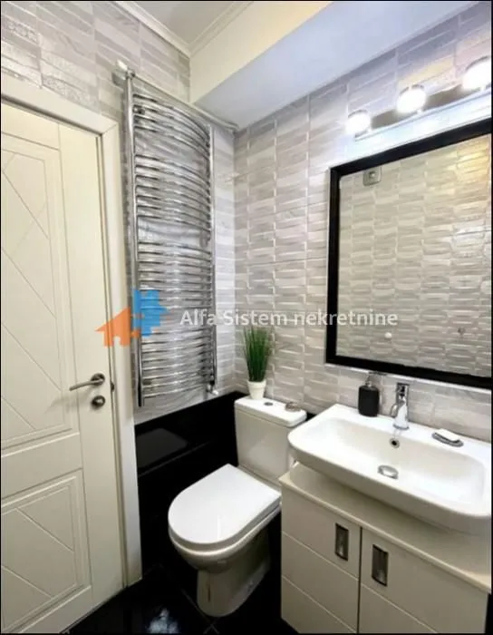 Rent, two bedroom apartment, 50m², Južni Bulevar, Vračar Sve Podlokacije