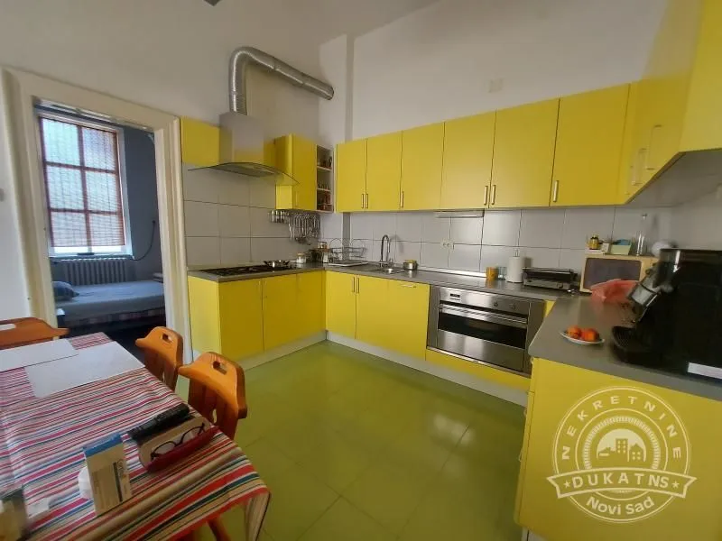 Prodaja, kuća, 187m², Sremska Kamenica, Petrovaradin