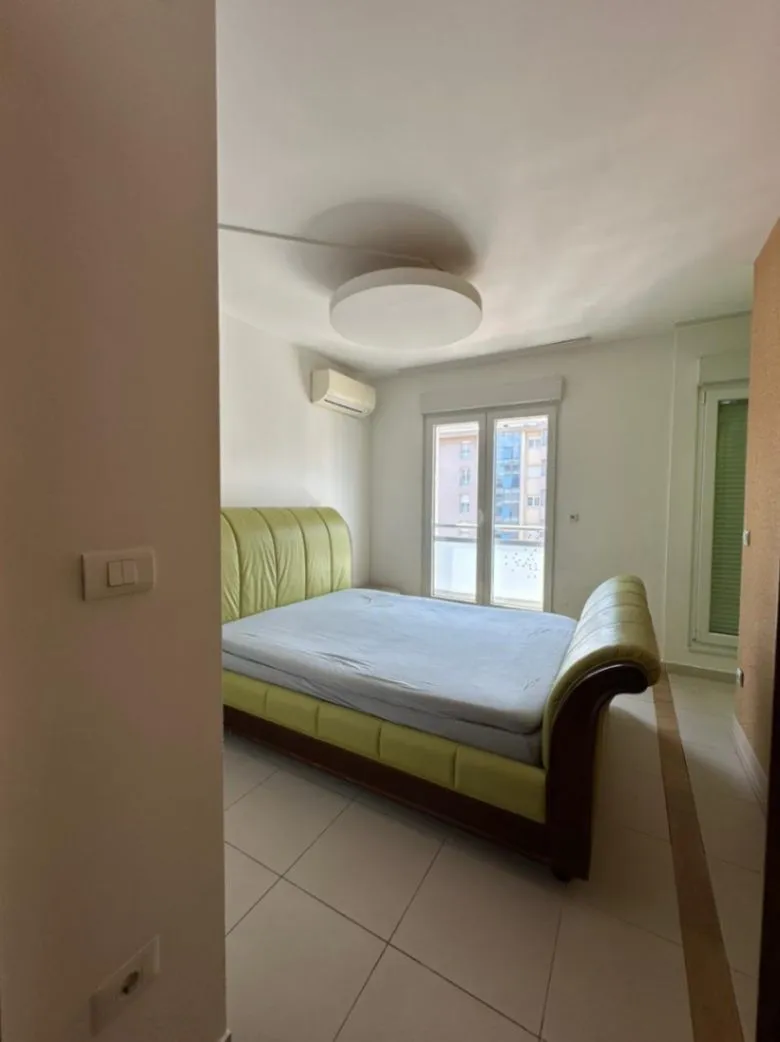 Izdavanje, jednosoban stan, 58m², City Kvart, Podgorica