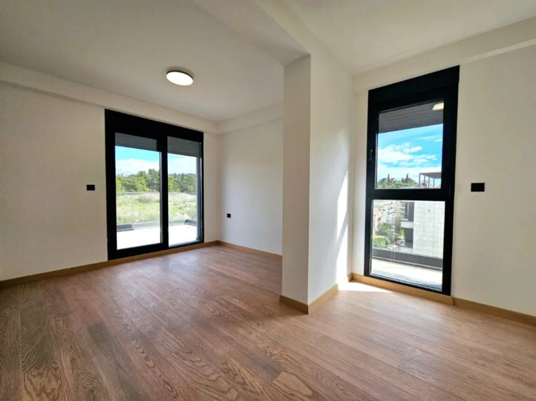Prodaja, dvosoban stan, 206m², Zagorič, Podgorica