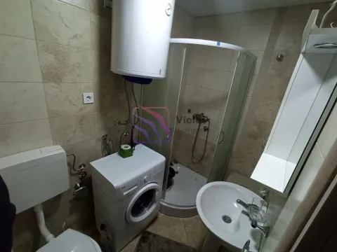 Izdavanje, jednosoban stan, 40m², Stari Aerodrom, Podgorica - image 6