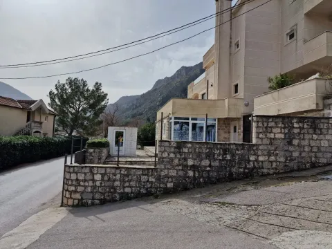 Prodaja, dvosoban stan, 76m², Prčanj, Kotor - image 6