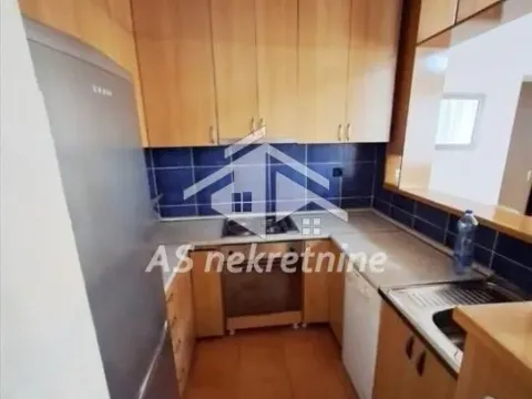 Rent, three bedroom apartment, 67m², Kalenić Pijaca, Vračar Sve Podlokacije - image 4