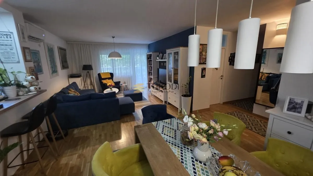 Prodaja, četvorosoban stan, 96m², Novo naselje, Novi Sad