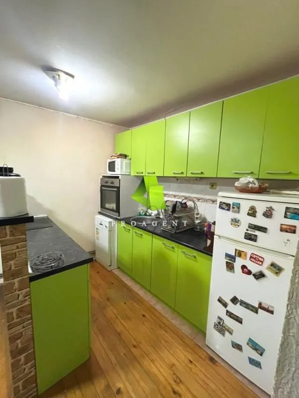 Prodaja, četvorosoban stan, 143m², Medijana, Niš